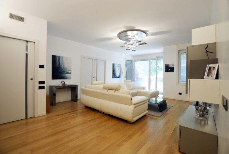 Milano un ampio appartamento da scoprire
