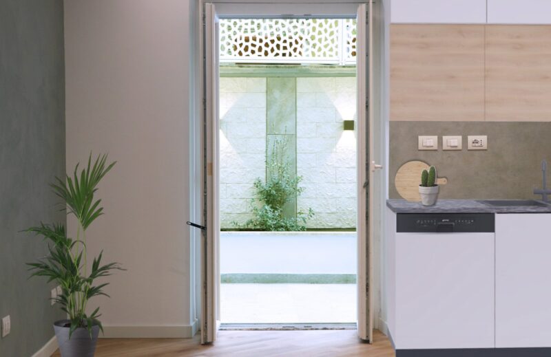 Ristrutturazione di un piccolo appartamento con giardino
